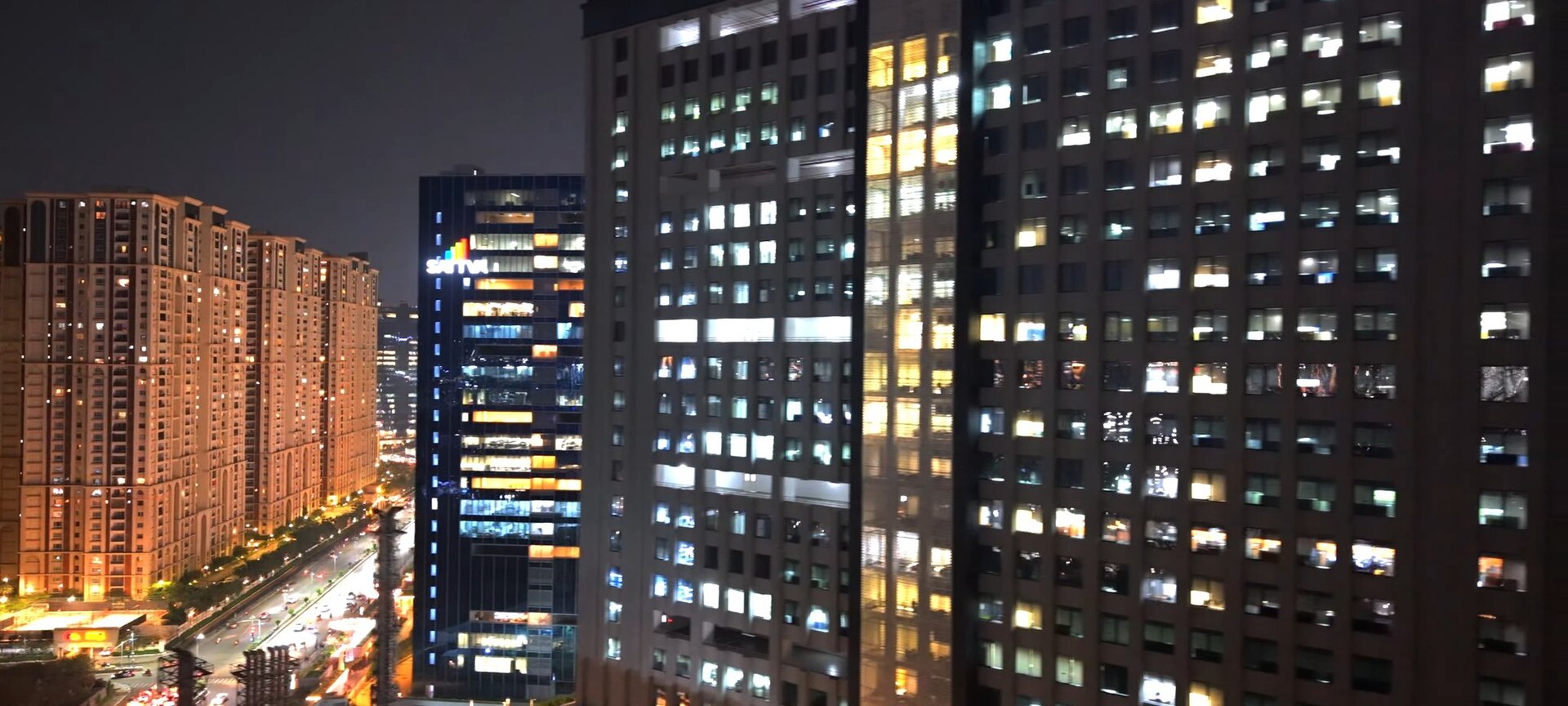 HCLTech, T-Works & Sattva Towers – IT Hub of Hyderabad Shines After Dark.