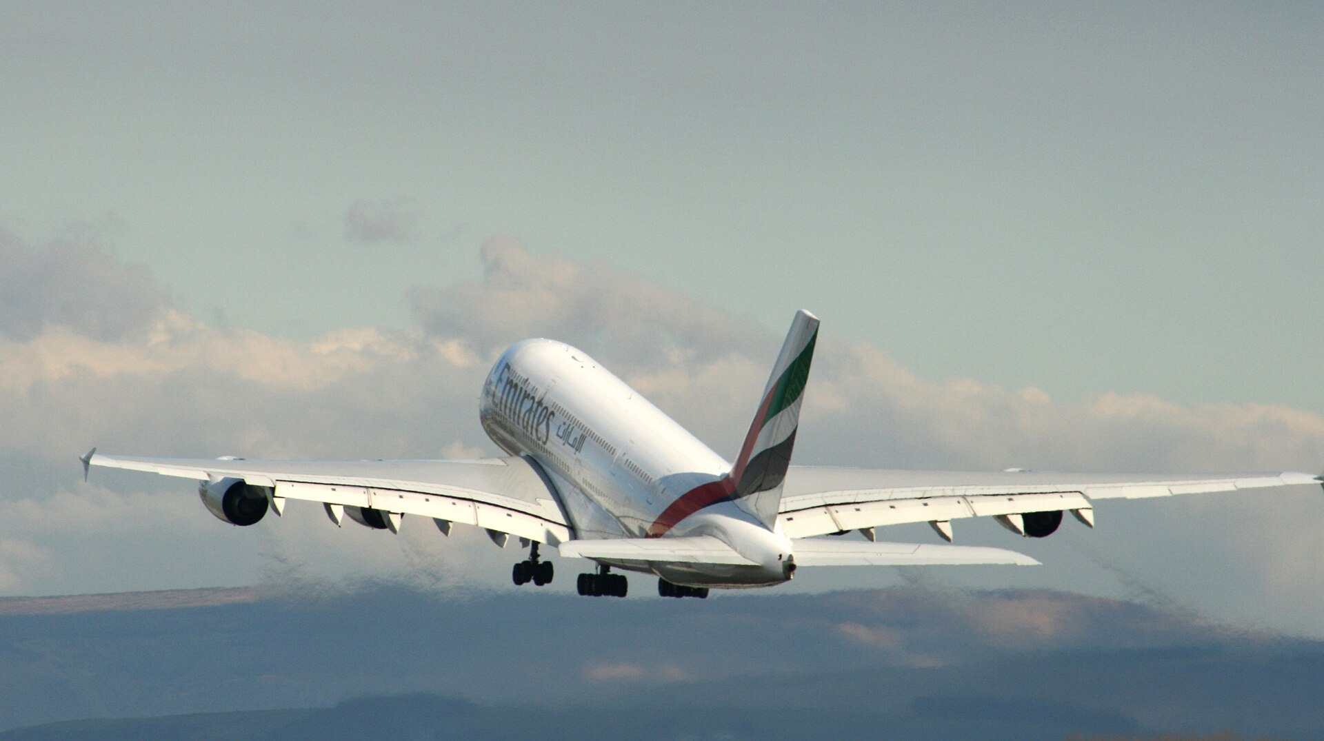 Emirates, Airbus A380-861, A6-EEB (25328076506).